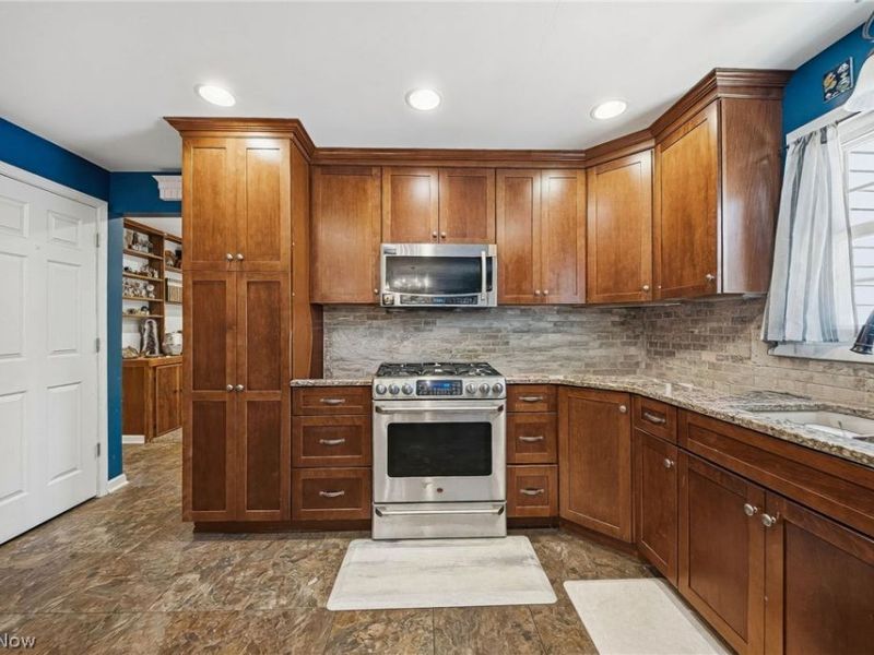 2103 David Avenue , Parma, OH 44134 Photo 5