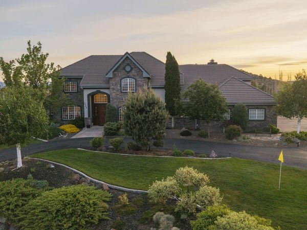 2646 Fairway Drive, Klamath Falls, OR 97601