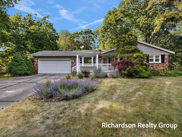 1630 Lee Avenue, Muskegon, MI 49444