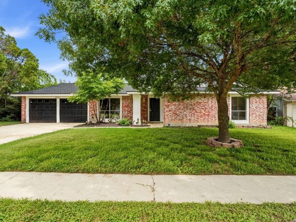 6215 CALLEN GLEN ST, San Antonio, TX 78233