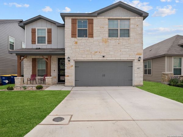 4827 NIGHT HERDER, St Hedwig, TX 78152
