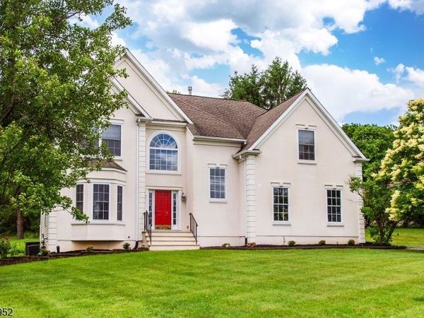 1 Fiddlers Way, Sparta, NJ 07871