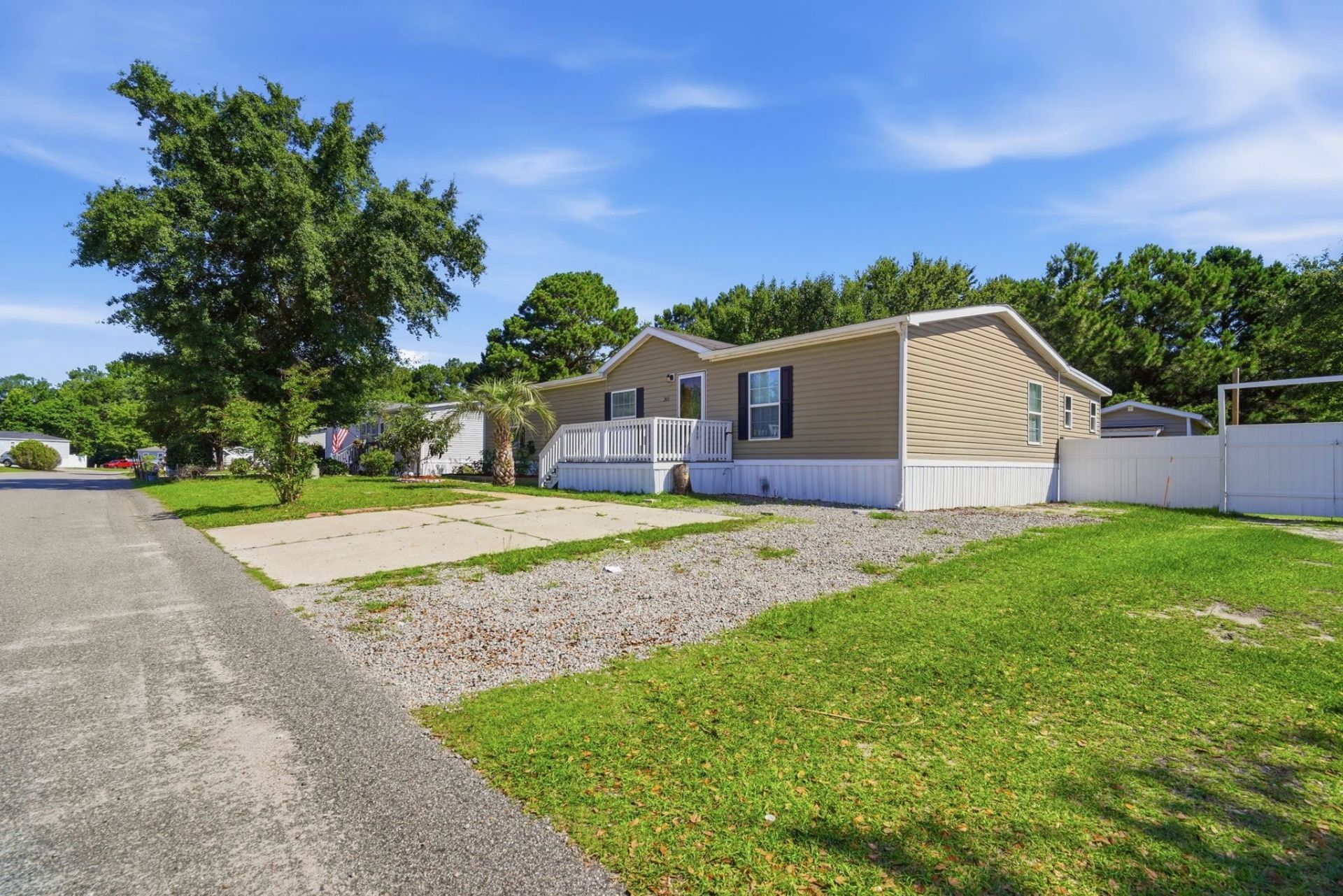 351 Southern Pines Dr. Photo 4