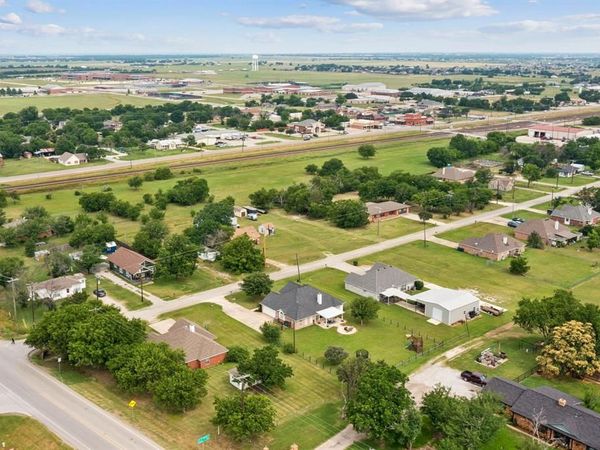 104 N Frederick Street , Ponder, TX 76259