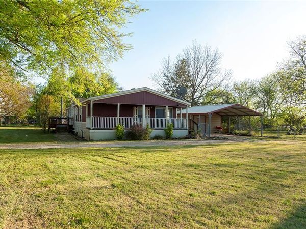 112 SE Front Street, Bailey, TX 75452