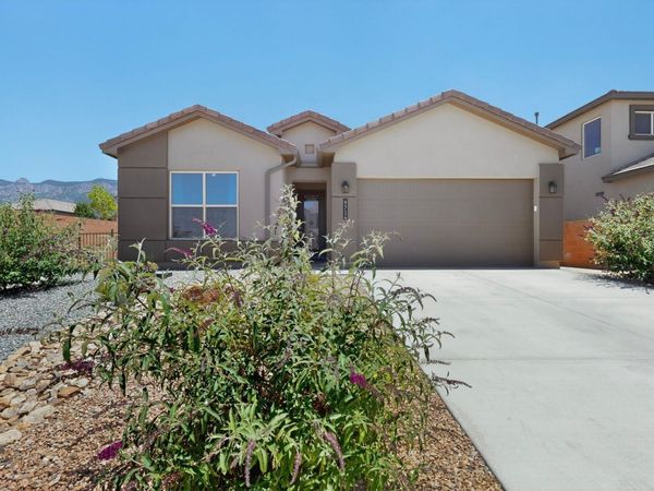 9714 Blue Dove Place NE, Albuquerque, NM 87122