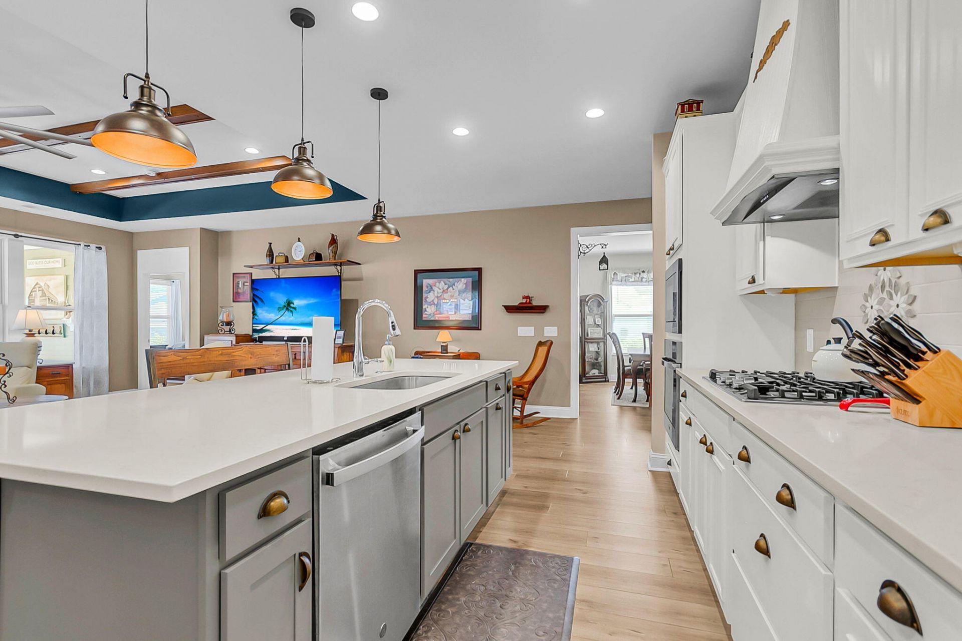 201 River Martin Court Photo 12