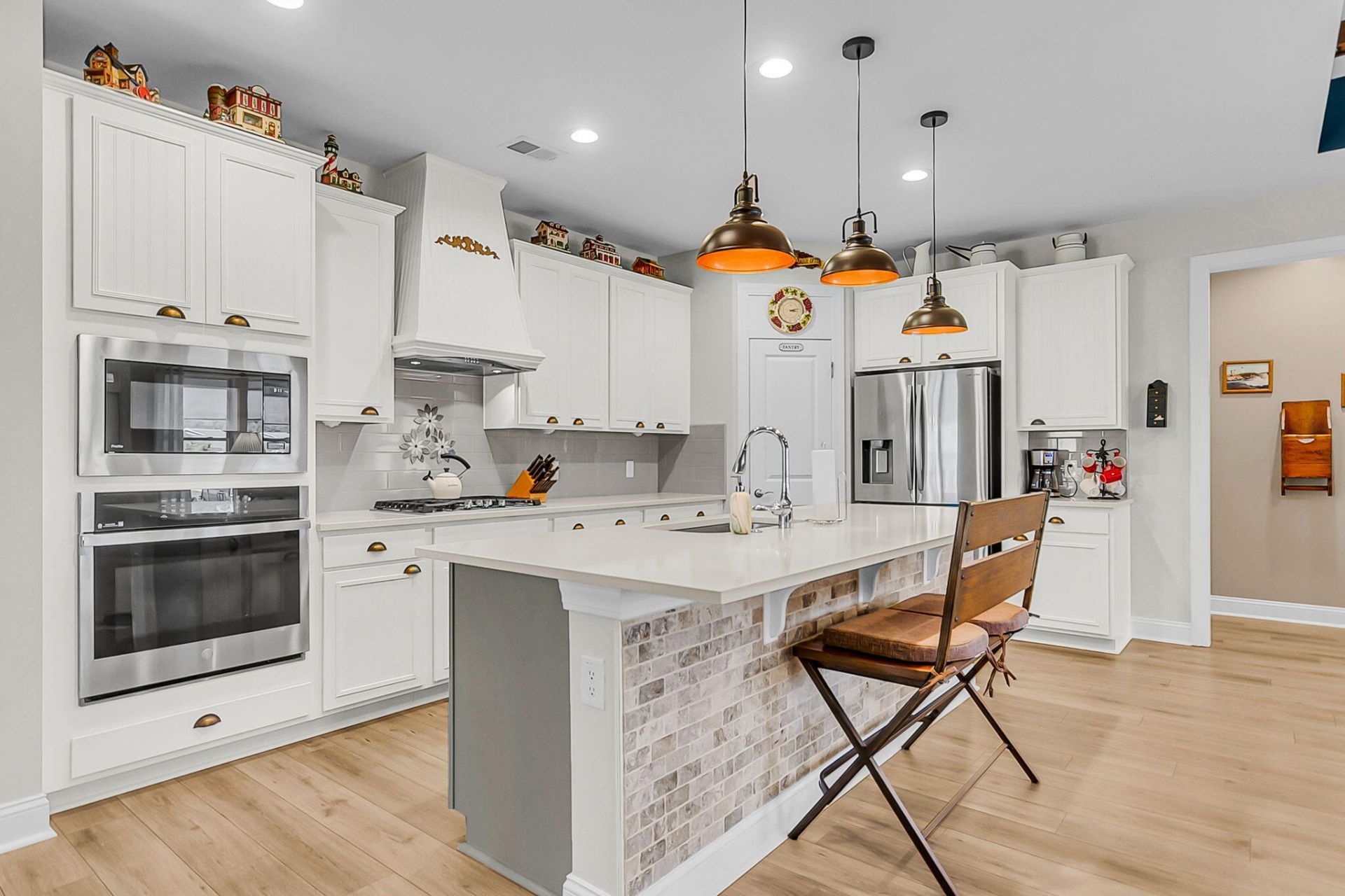 201 River Martin Court Photo 14