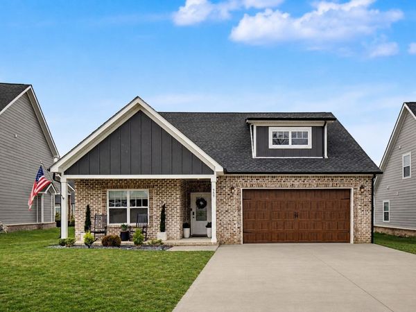 959 Alton Dr , Clarksville, TN 37043