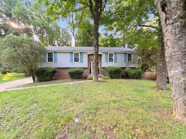 166 Kirby Dr, Clarksville, TN 37042