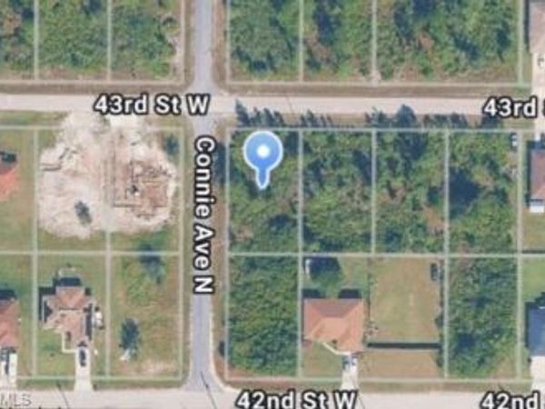 2515 43rd ST W, LEHIGH ACRES, FL 33971