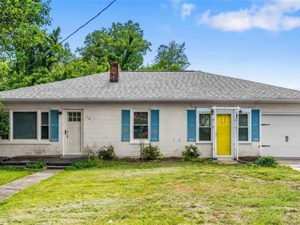 124 Birchwood Drive , Mount Airy, NC 27030