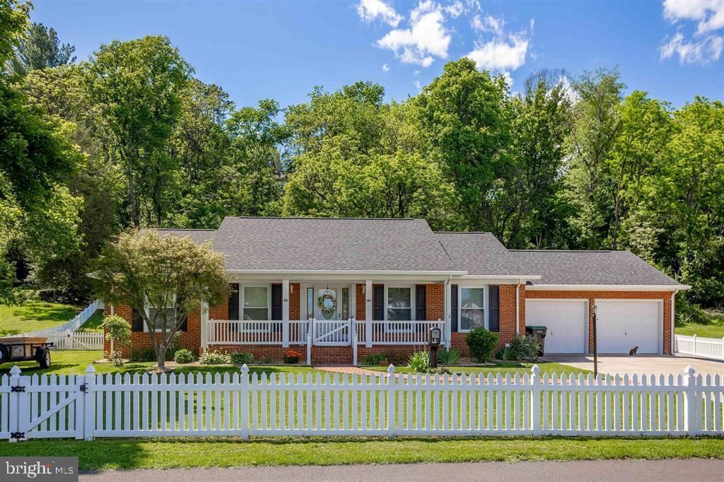 411 BARBEE STREET , BRIDGEWATER, VA 22812
