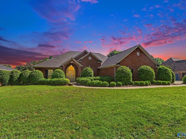 26540 Mill Creek Way, Athens, AL 35613