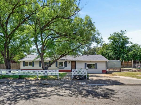 8570 Strong Ave, Orangevale, CA 95662