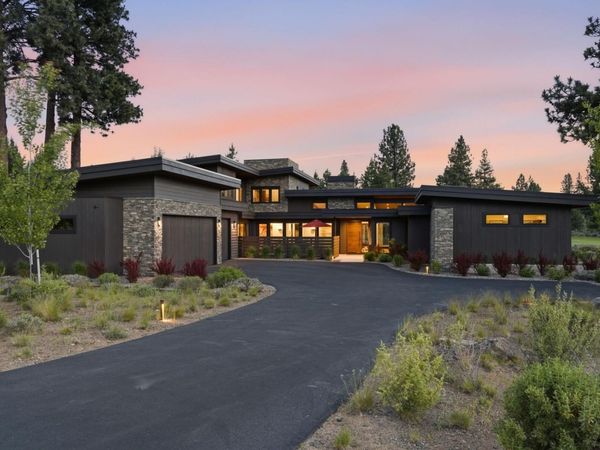 61591 Hosmer Lake Drive, Bend, OR 97702