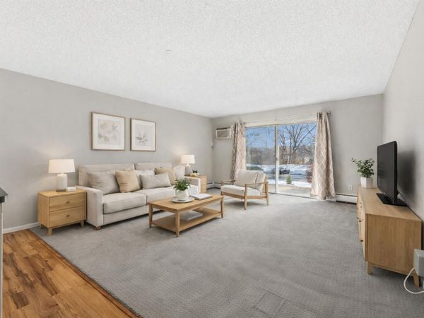 10311 Cedar Lake Road , Unit 103, Minnetonka, MN 55305