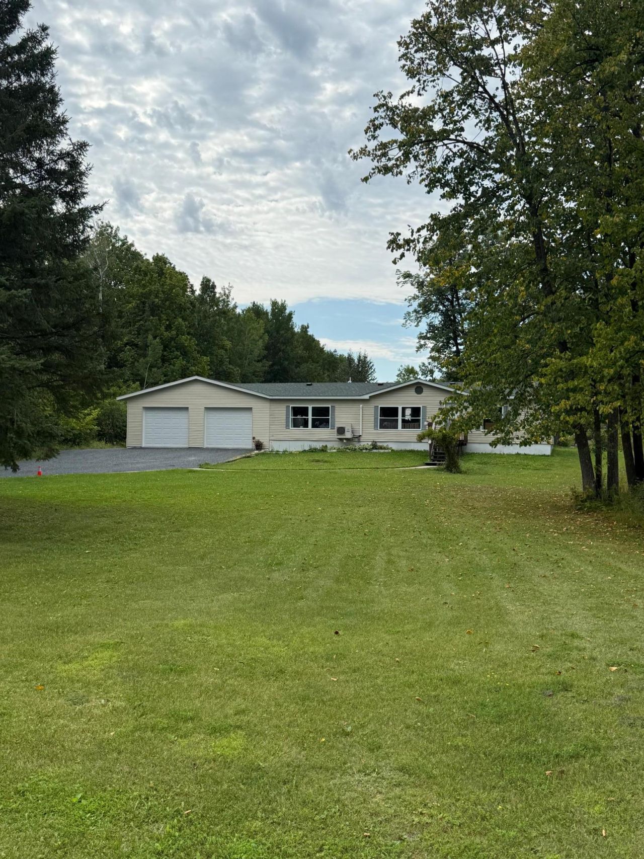 608 4th Street NW, Kelliher, MN 56650