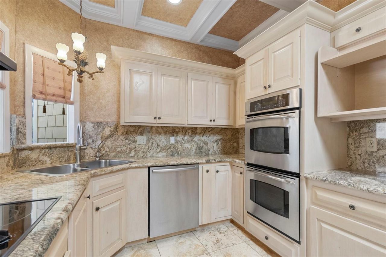 16310 Avila Boulevard, Tampa, FL 33613 Photo