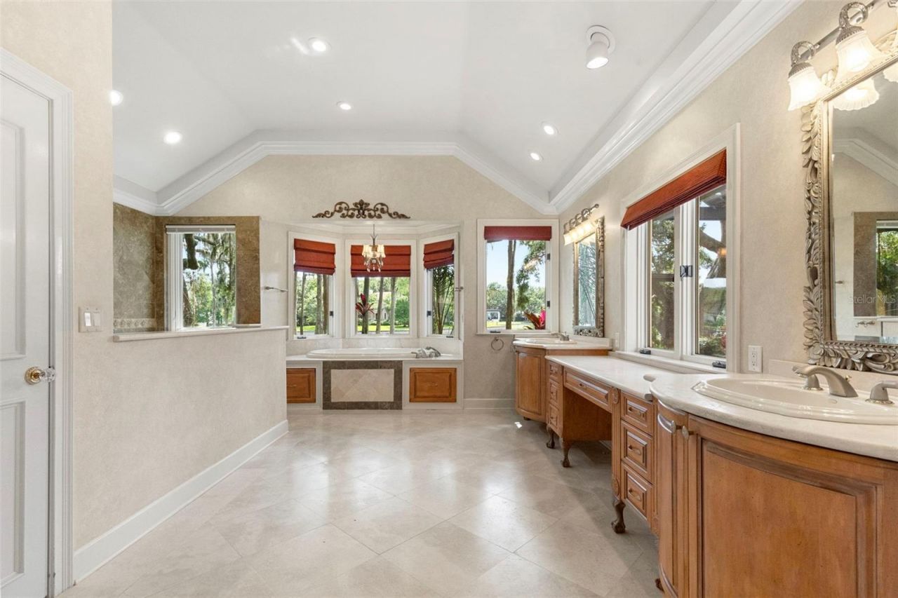 16310 Avila Boulevard, Tampa, FL 33613 Photo