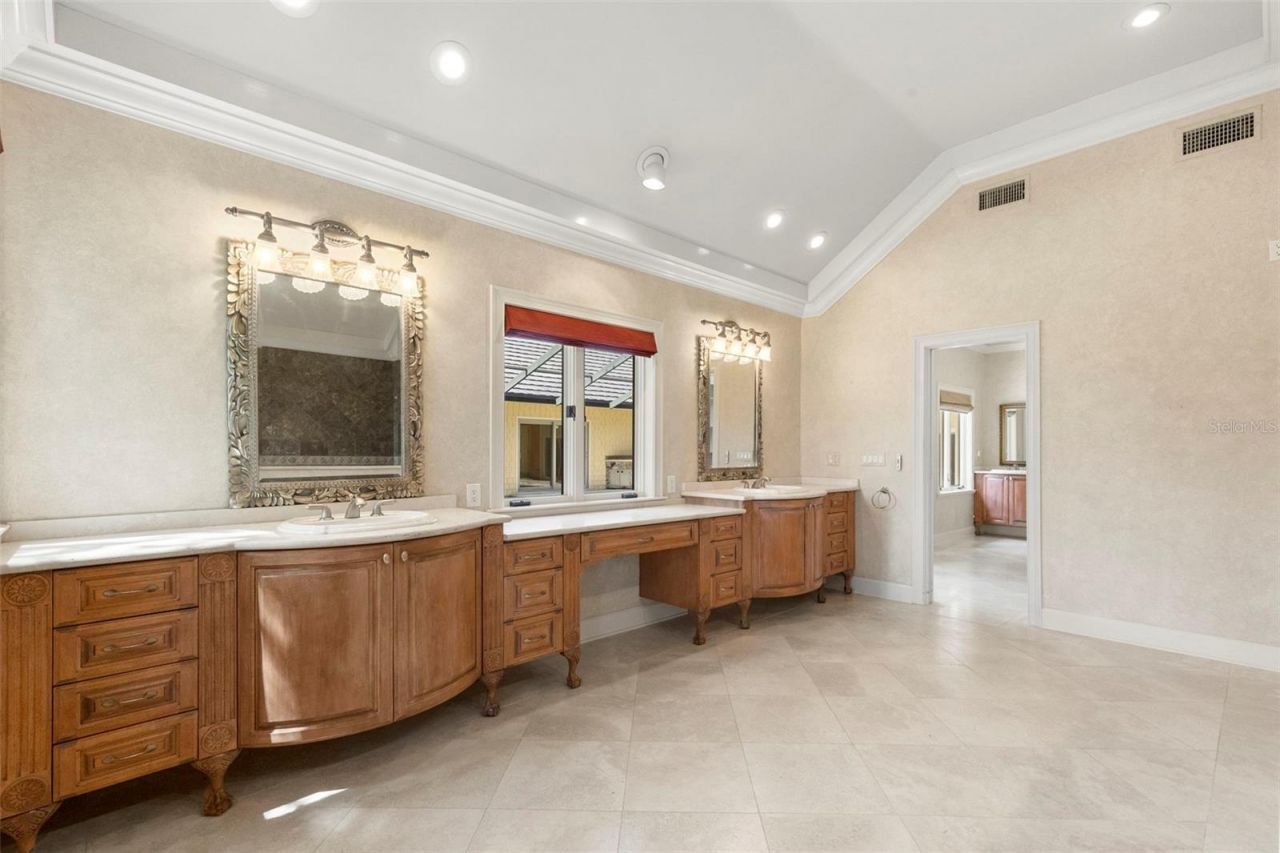 16310 Avila Boulevard, Tampa, FL 33613 Photo