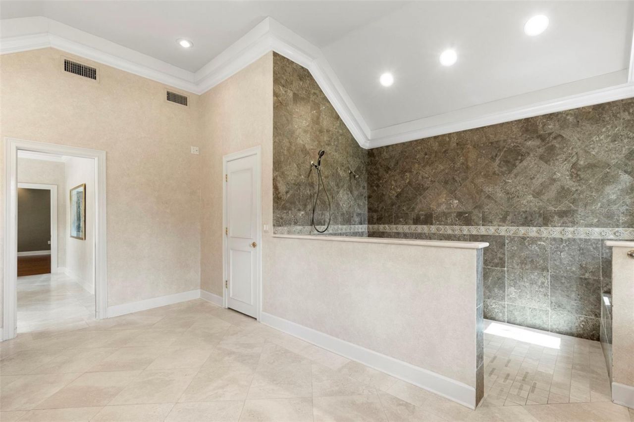16310 Avila Boulevard, Tampa, FL 33613 Photo