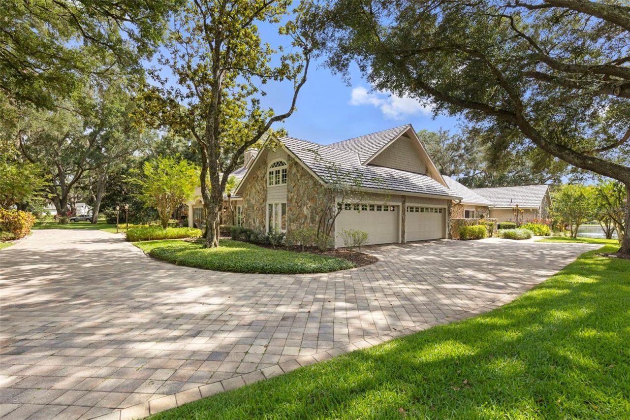 16310 Avila Boulevard, Tampa, FL 33613 Photo
