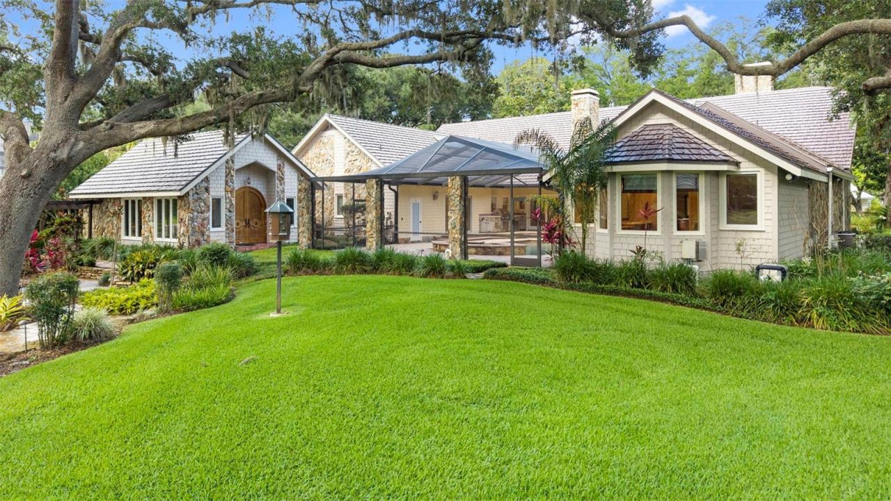 16310 Avila Boulevard, Tampa, FL 33613 Photo