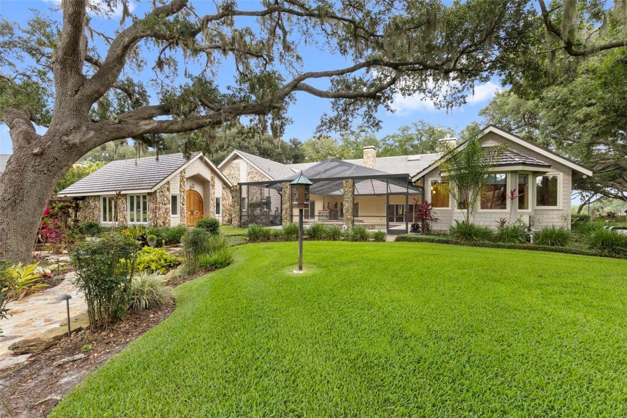 16310 Avila Boulevard, Tampa, FL 33613 Photo