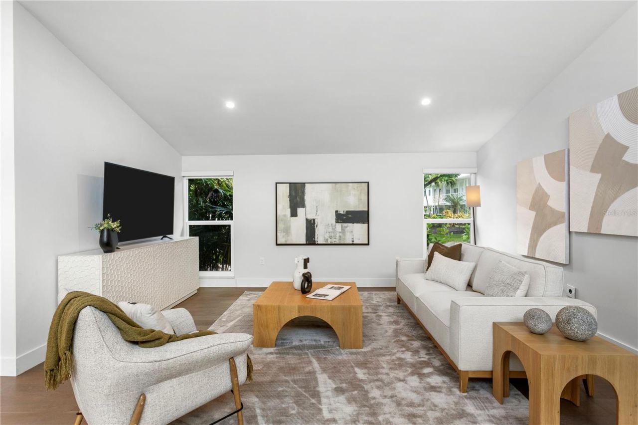 1428 Pine Bay Drive, Sarasota, FL 34231 Photo