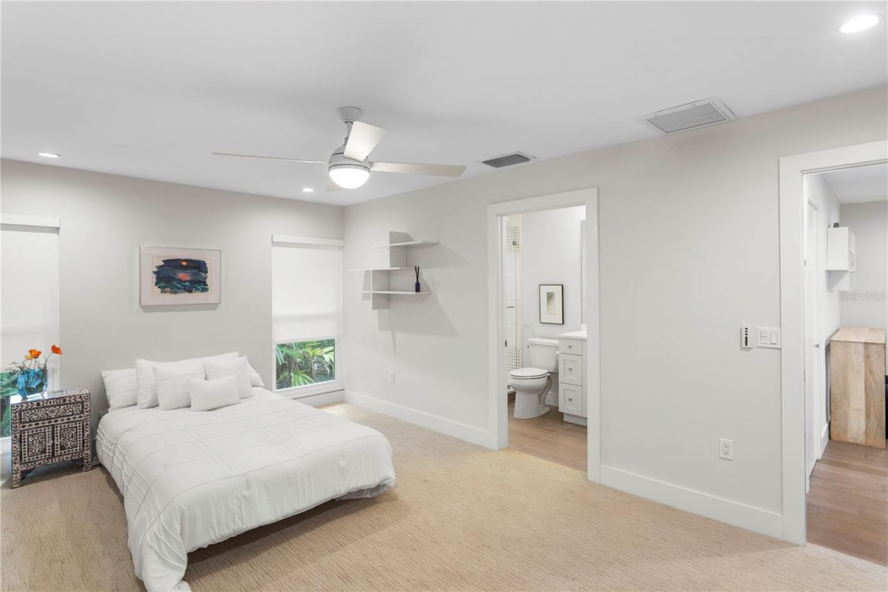 1428 Pine Bay Drive, Sarasota, FL 34231 Photo
