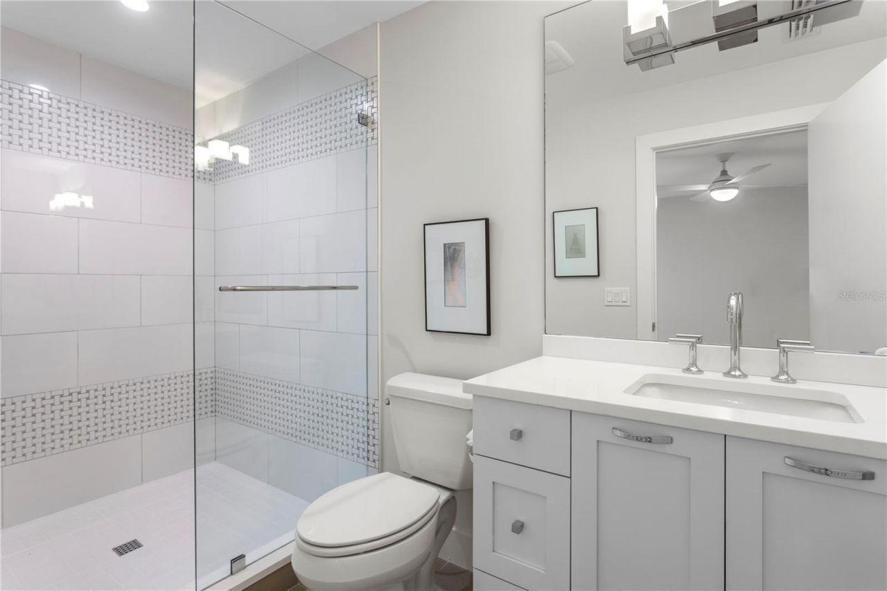 1428 Pine Bay Drive, Sarasota, FL 34231 Photo