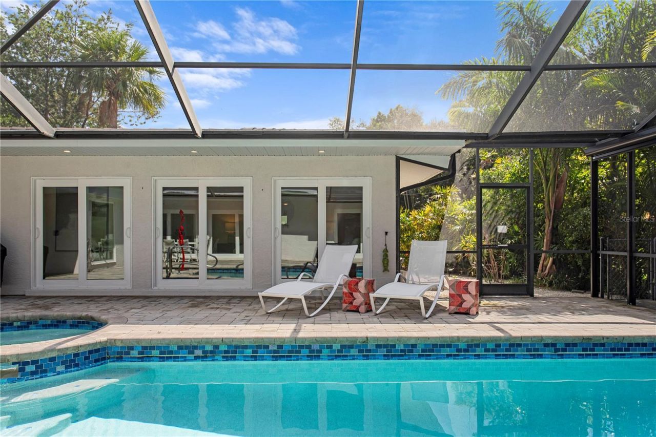 1428 Pine Bay Drive, Sarasota, FL 34231 Photo