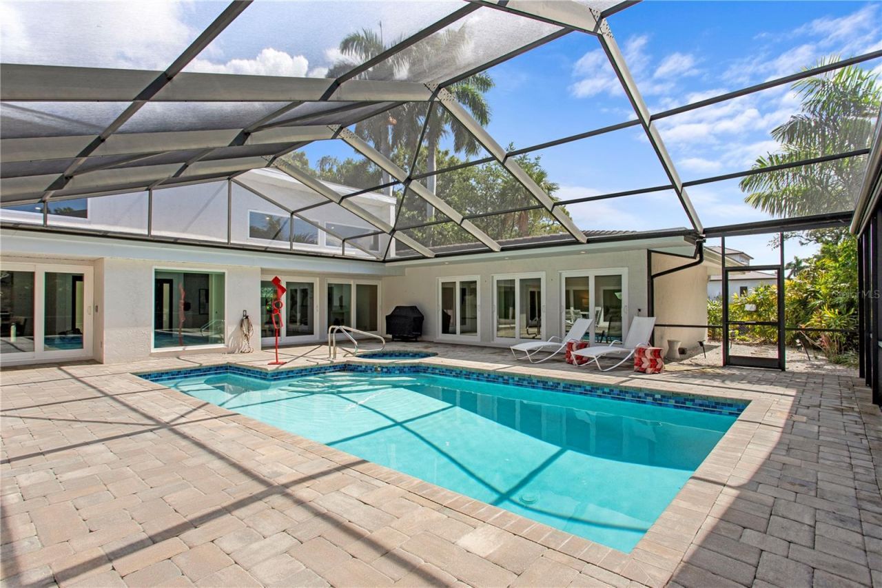 1428 Pine Bay Drive, Sarasota, FL 34231 Photo