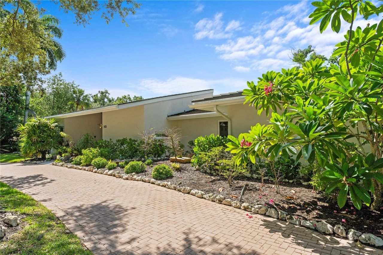 1428 Pine Bay Drive, Sarasota, FL 34231 Photo