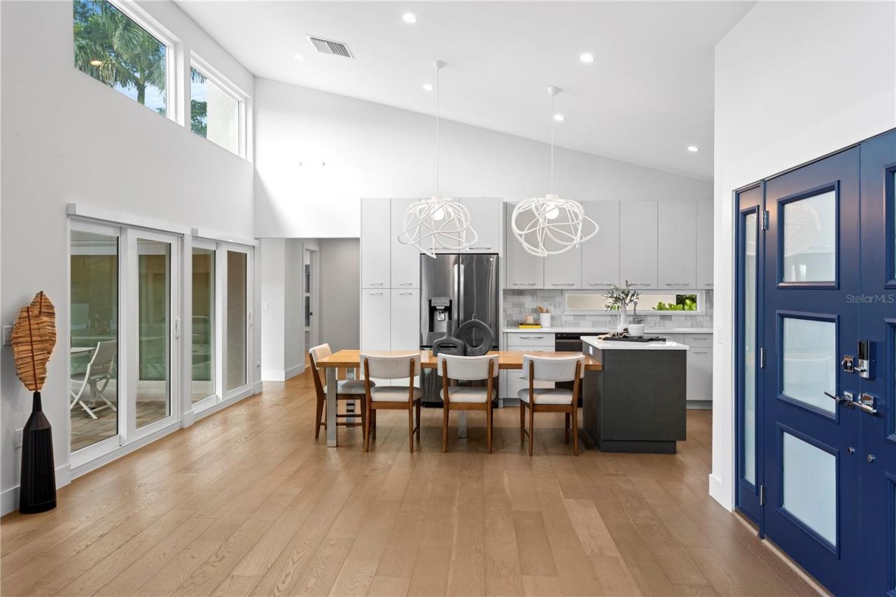 1428 Pine Bay Drive, Sarasota, FL 34231 Photo