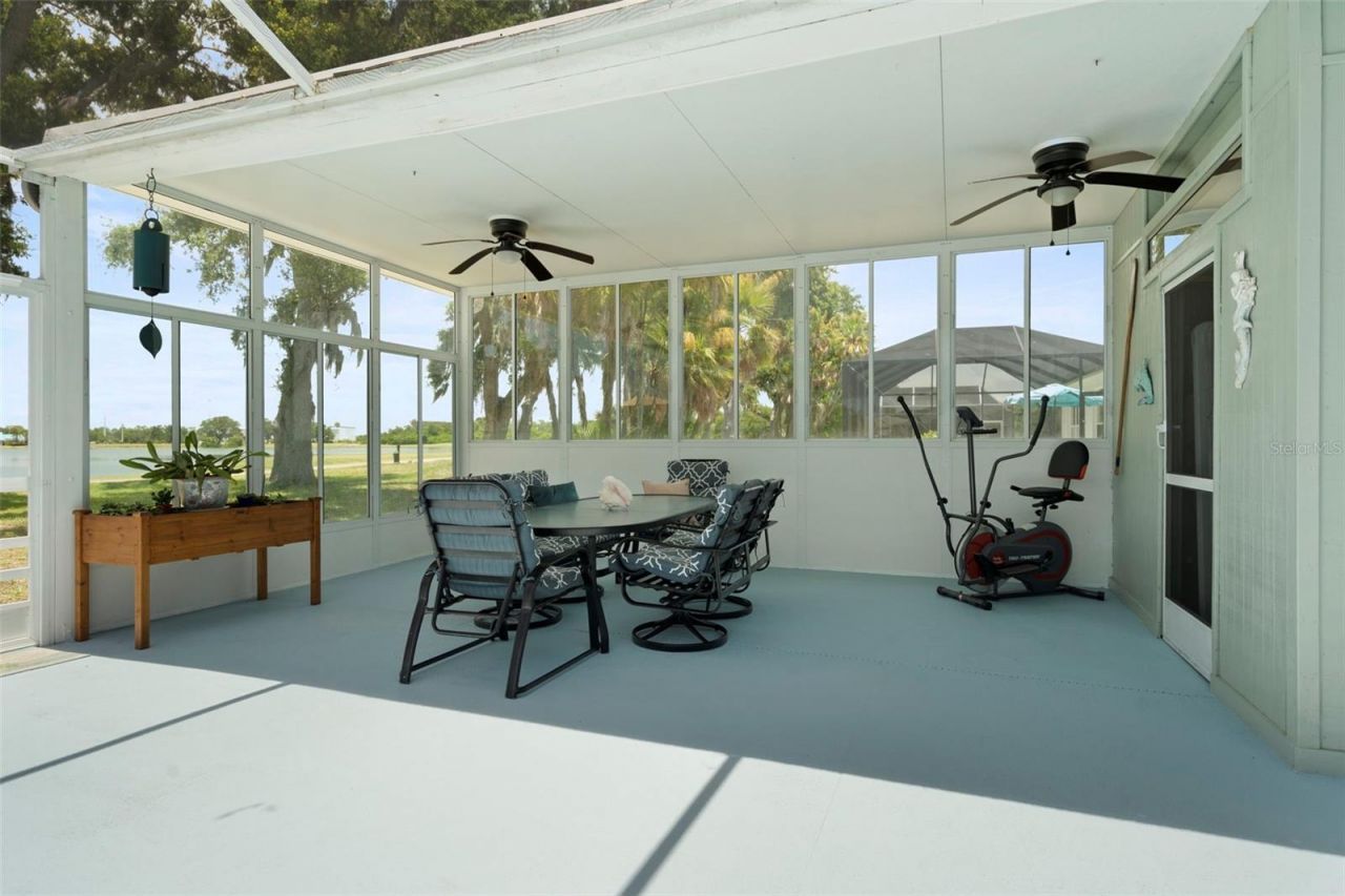 9001 69th Avenue E, Palmetto, FL 34221 Photo