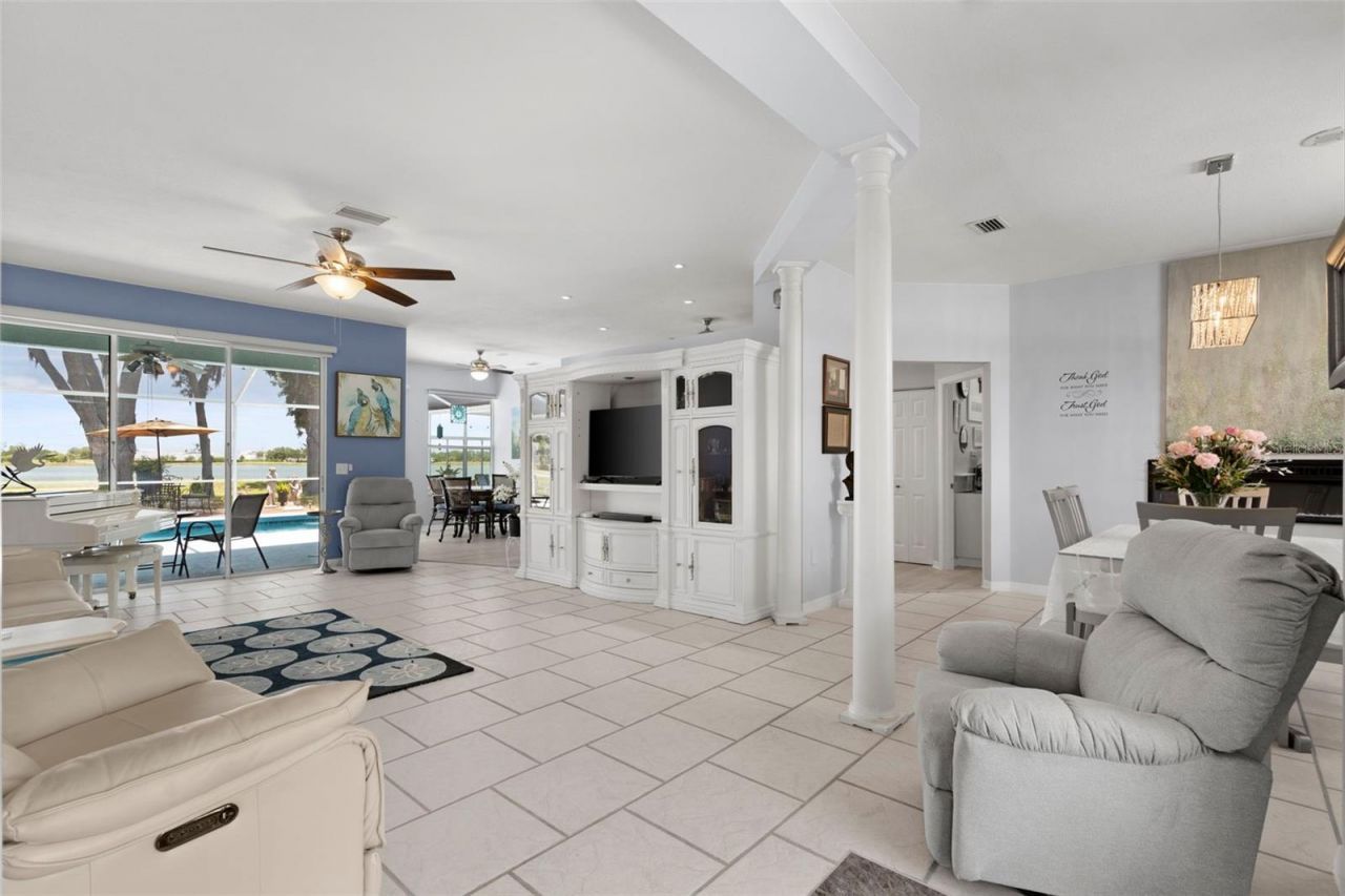 9001 69th Avenue E, Palmetto, FL 34221 Photo