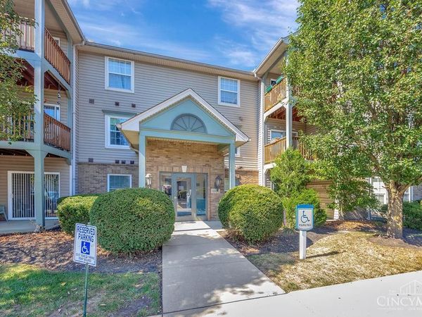 4921 N Arbor Woods Court, Unit 202, Green Twp, OH 45248