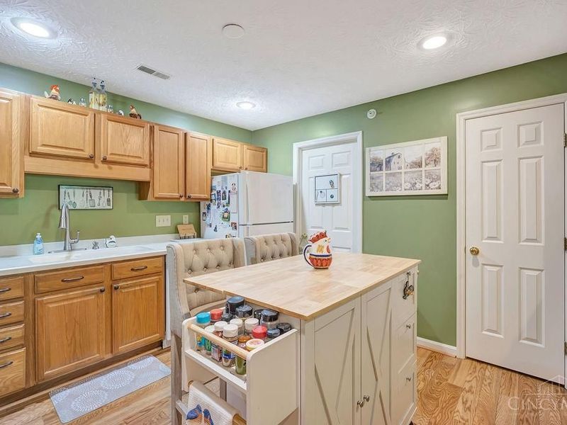 4921 N Arbor Woods Court, Unit 202, Green Township, OH 45248 Photo 9
