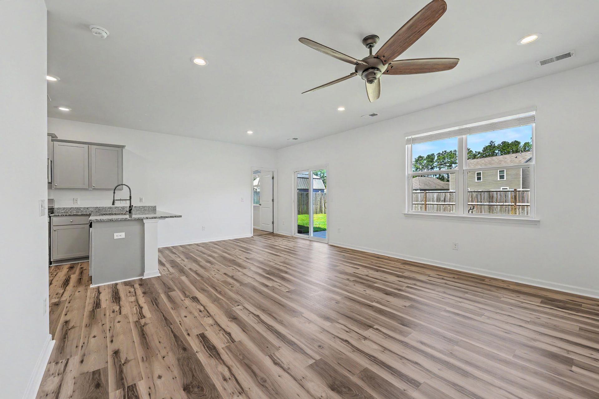 107 Sarcoxie Road Photo 11