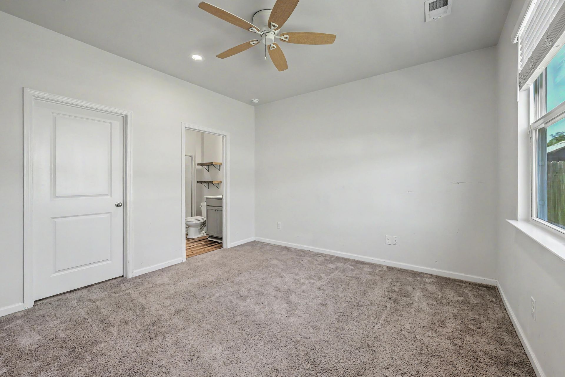 107 Sarcoxie Road Photo 15