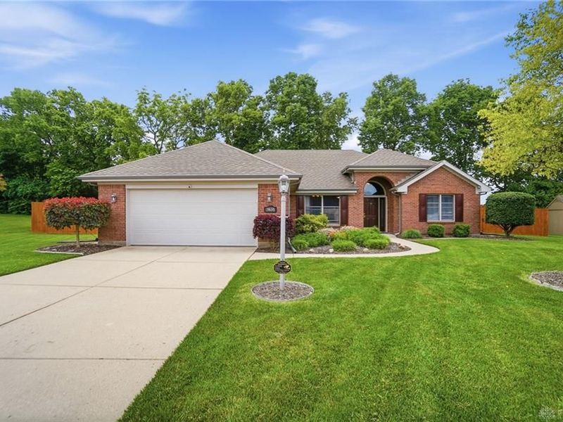 9638 Colchester Court, Clearcreek Township, OH 45458 Photo 2