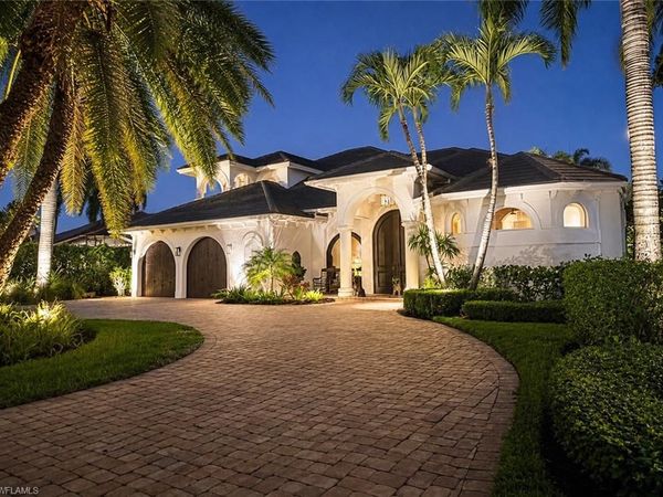 2056 Mission DR, NAPLES, FL 34109