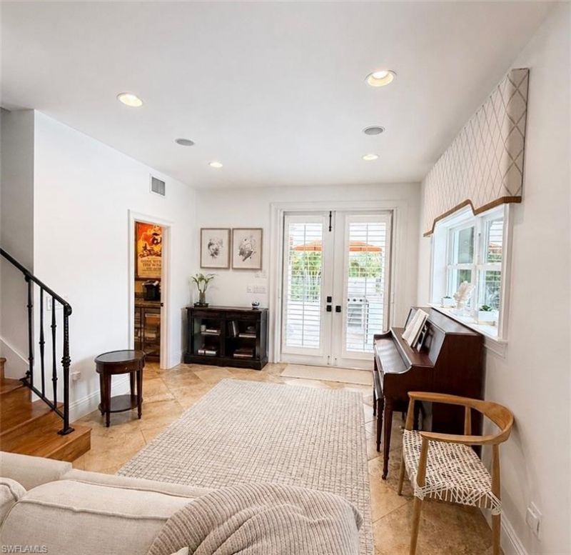 2056 Mission Dr, Naples, FL 34109 Photo