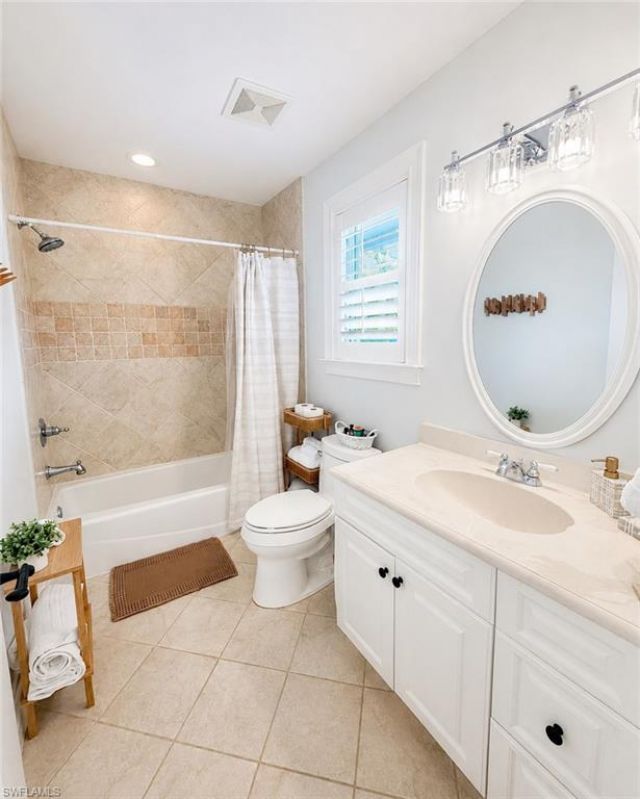 2056 Mission Dr, Naples, FL 34109 Photo