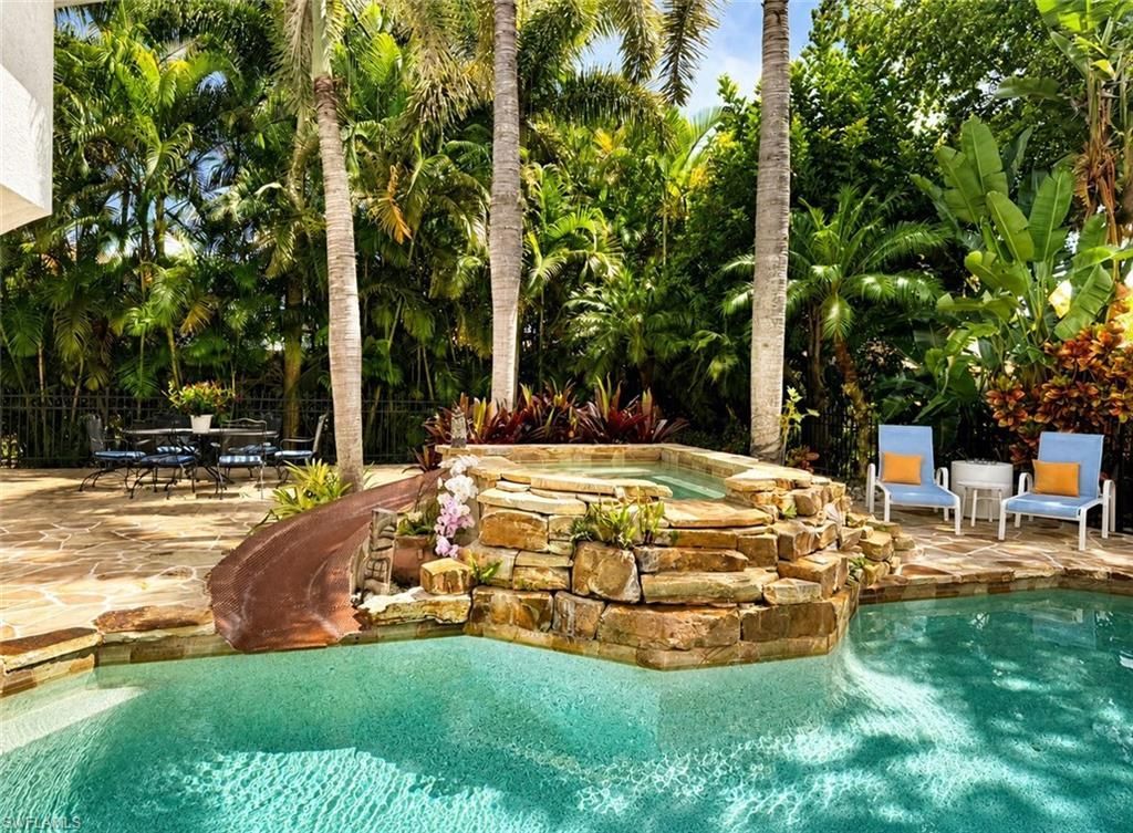 2056 Mission Dr, Naples, FL 34109 Photo