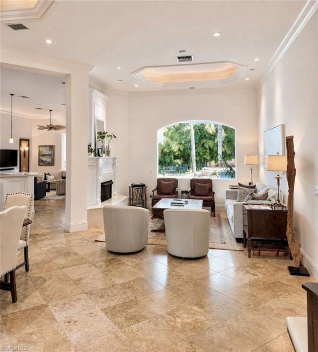 2056 Mission Dr, Naples, FL 34109 Photo