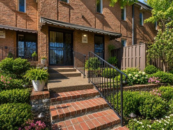 638 Timber Ln, Nashville, TN 37215