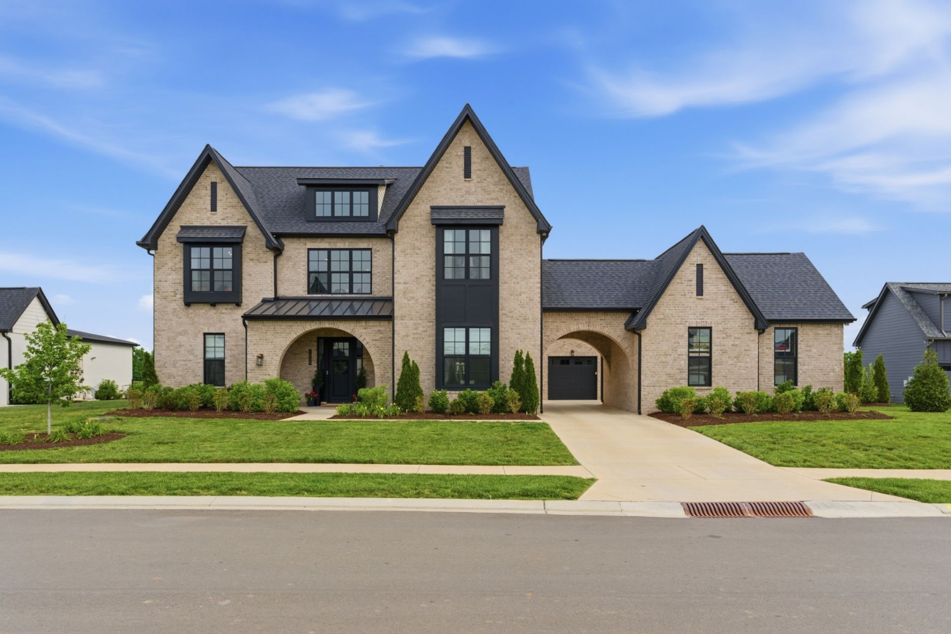 7060 Lampkins Crossing Dr, College Grove, TN 37046 Main Photo